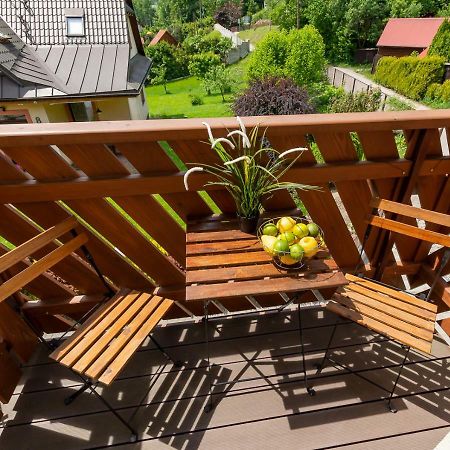 Apartament I Pokoje Goscinne U Lusi วีสวา ภายนอก รูปภาพ